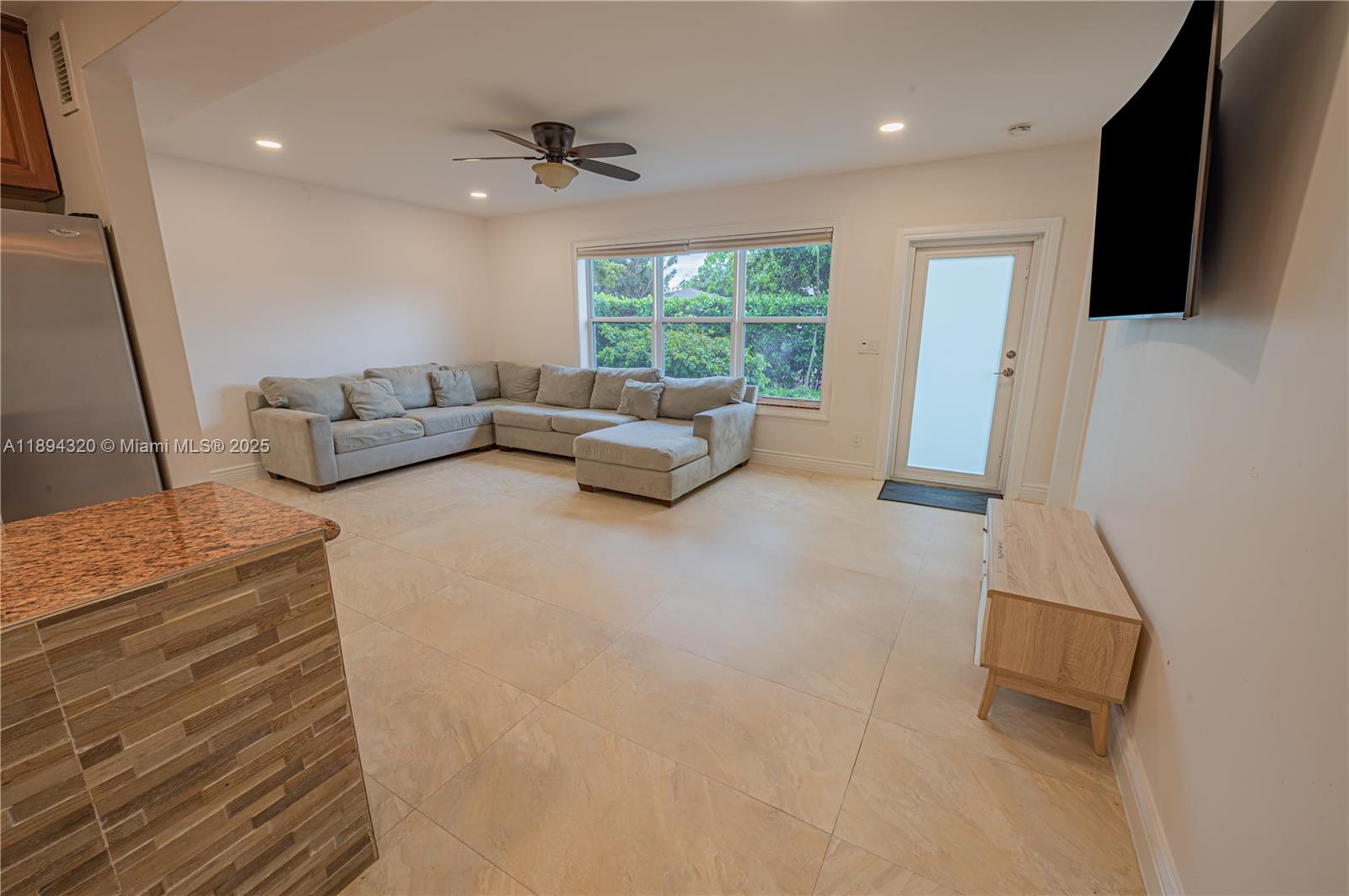 NORTH SHORE HEIGHTS - Residential