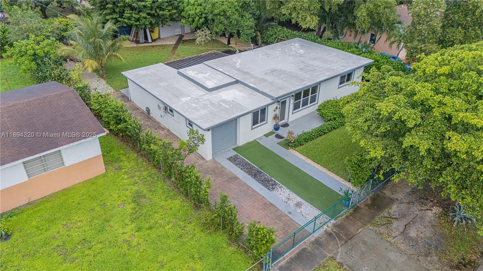NORTH SHORE HEIGHTS - Residential