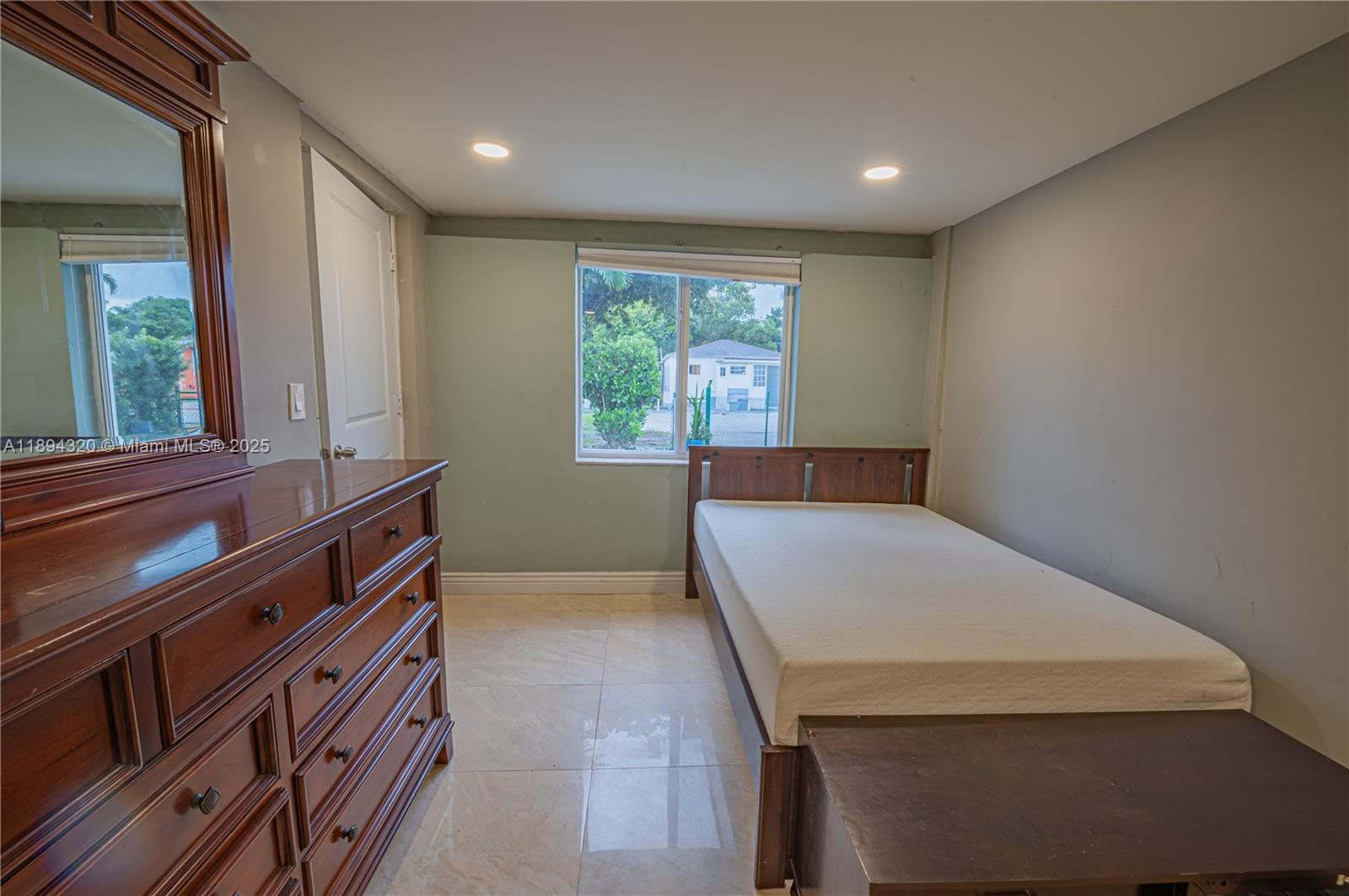 NORTH SHORE HEIGHTS - Residential