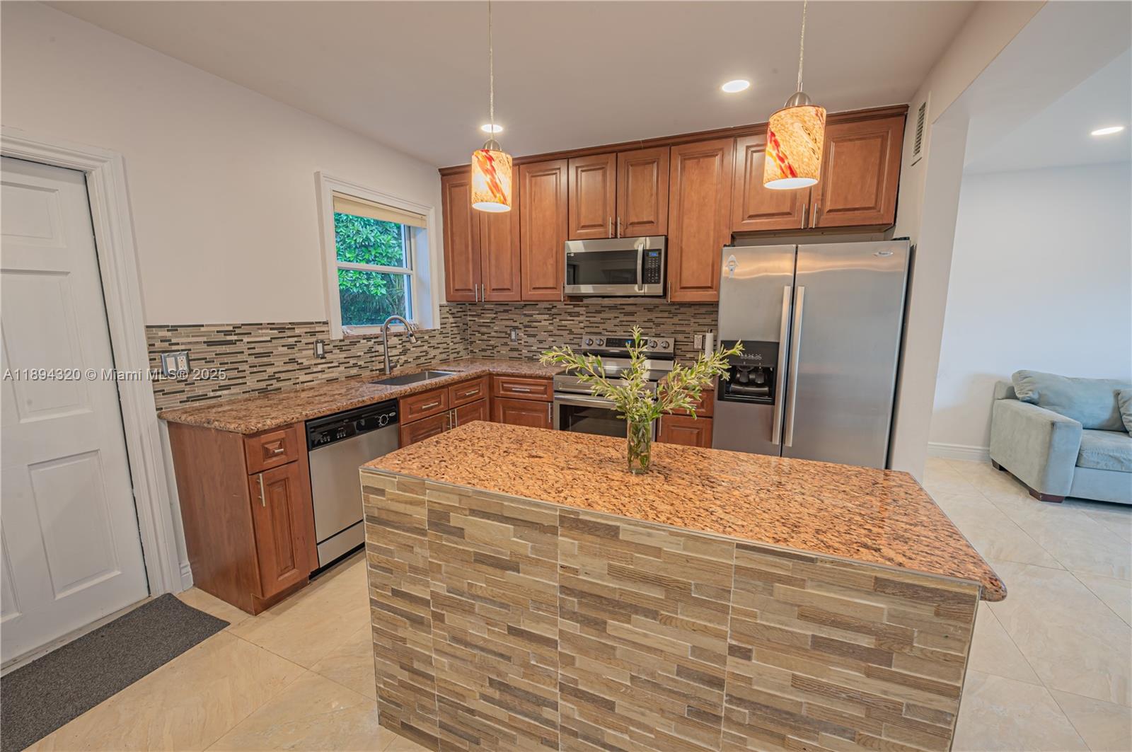 NORTH SHORE HEIGHTS - Residential