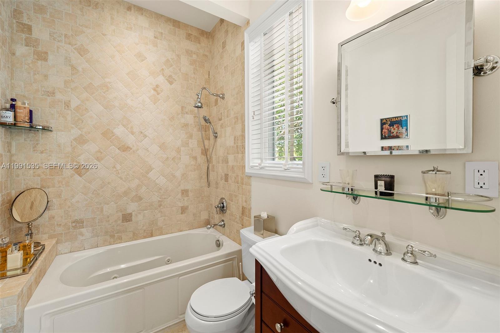 C GABLES RIVIERA SEC 12 - Residential