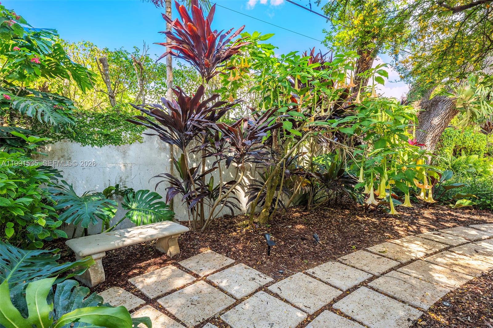 C GABLES RIVIERA SEC 12 - Residential