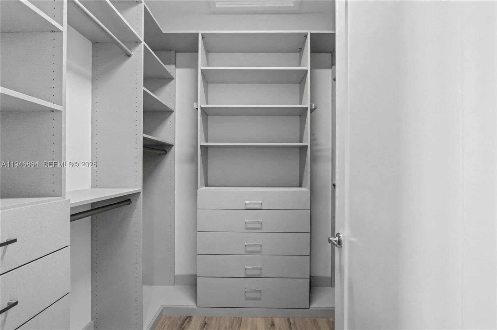 LOTUS PALM - Residential