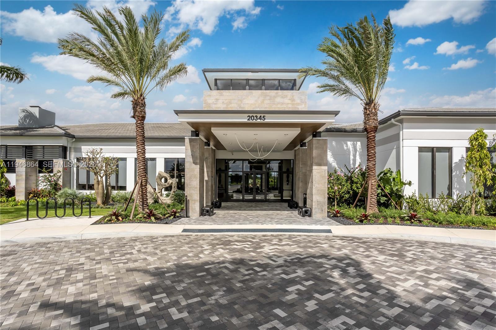 LOTUS PALM - Residential