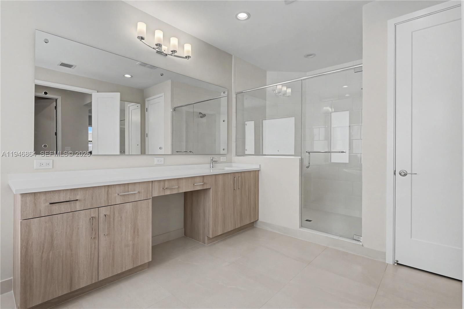 LOTUS PALM - Residential