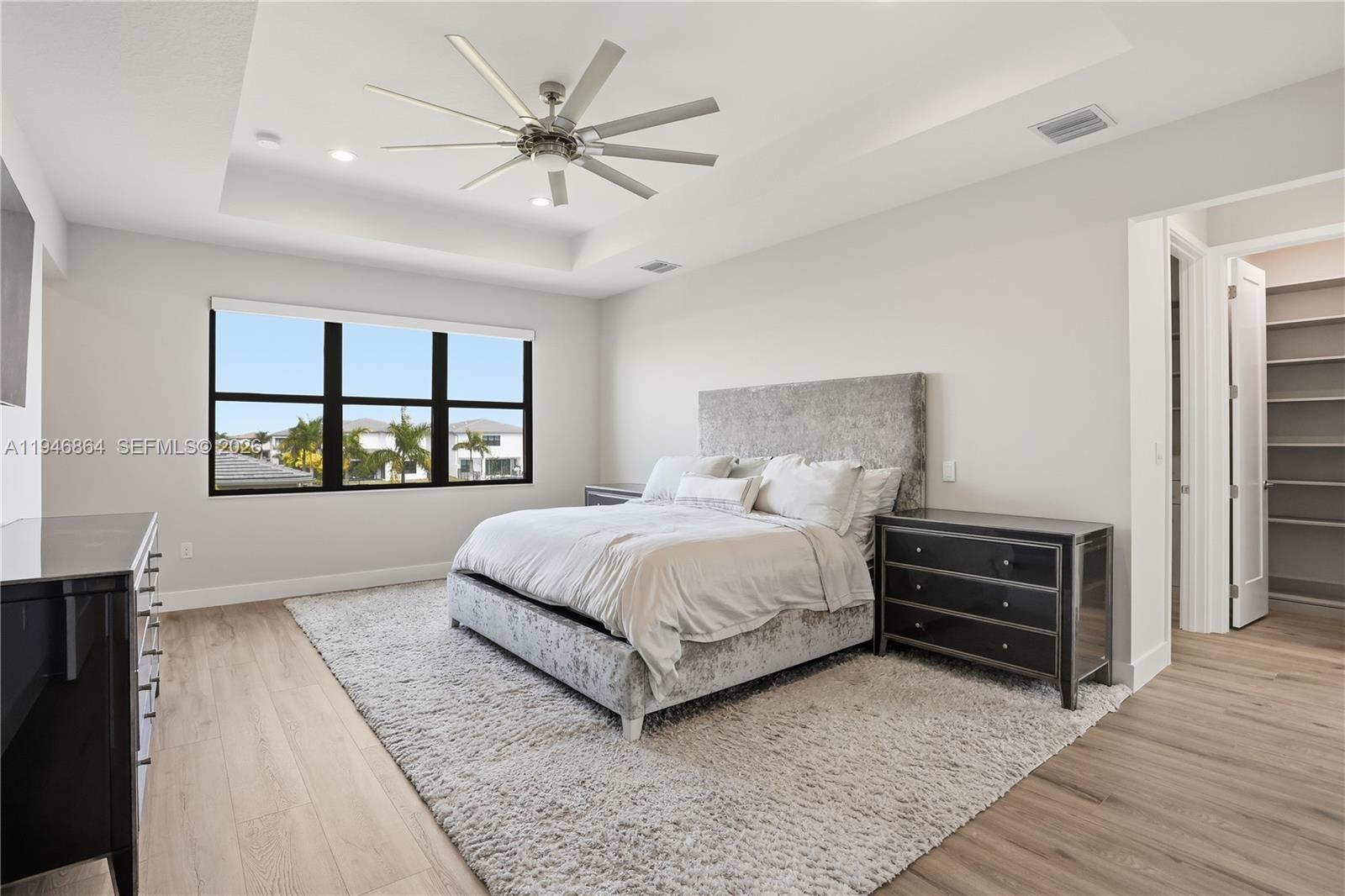 LOTUS PALM - Residential