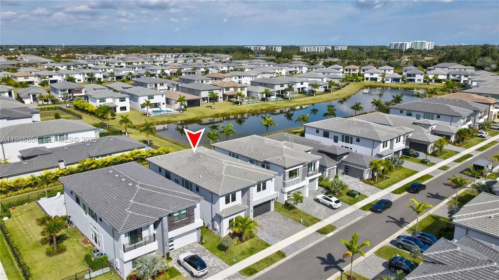 Photo of 8371 Essex Country Club Dr, Boca Raton, FL 33434 (MLS # A11946864)