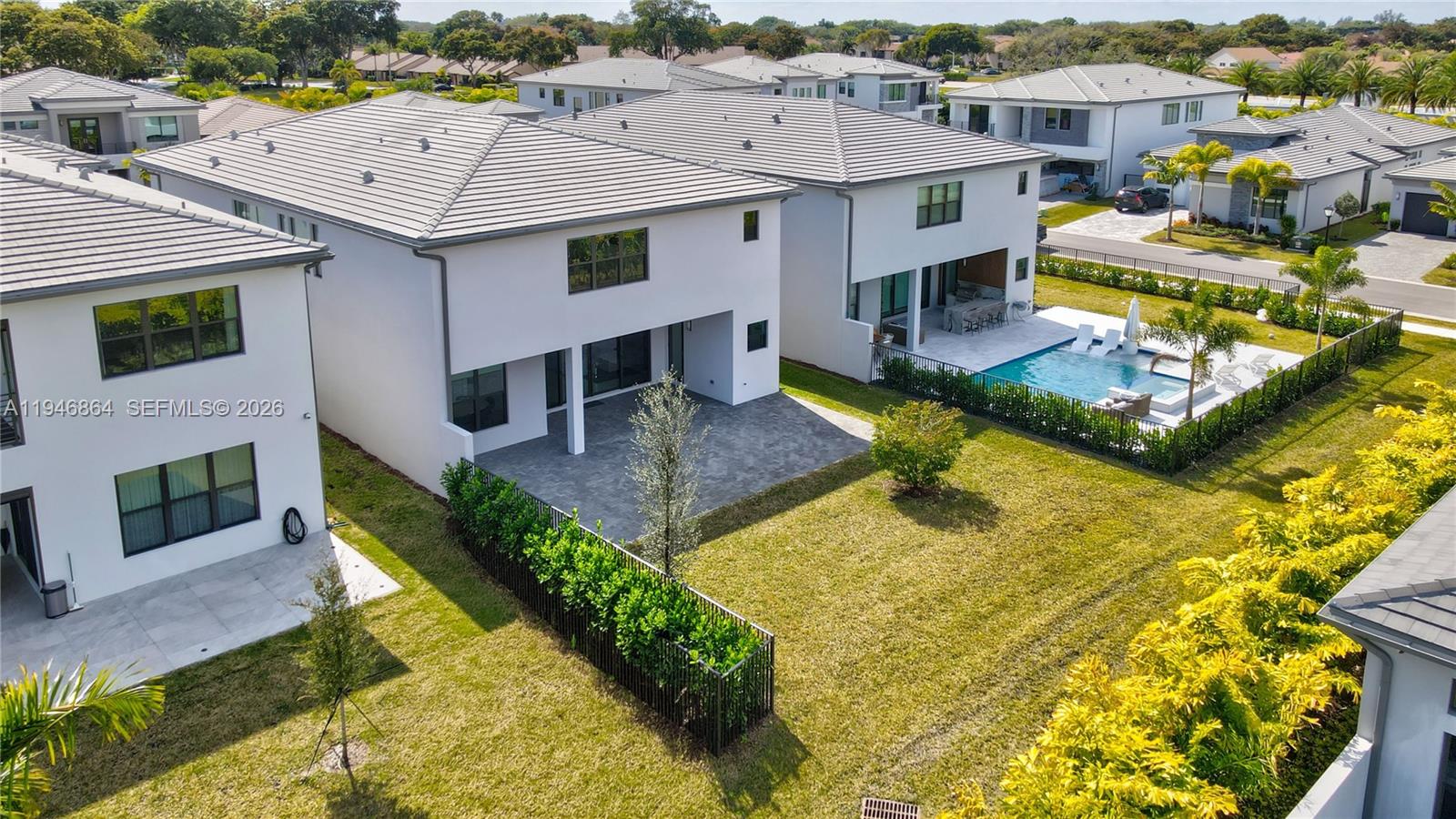 LOTUS PALM - Residential