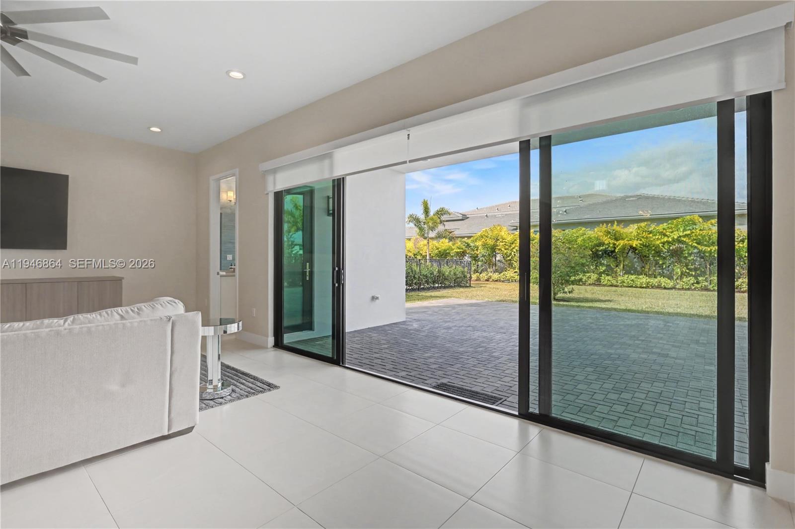 LOTUS PALM - Residential