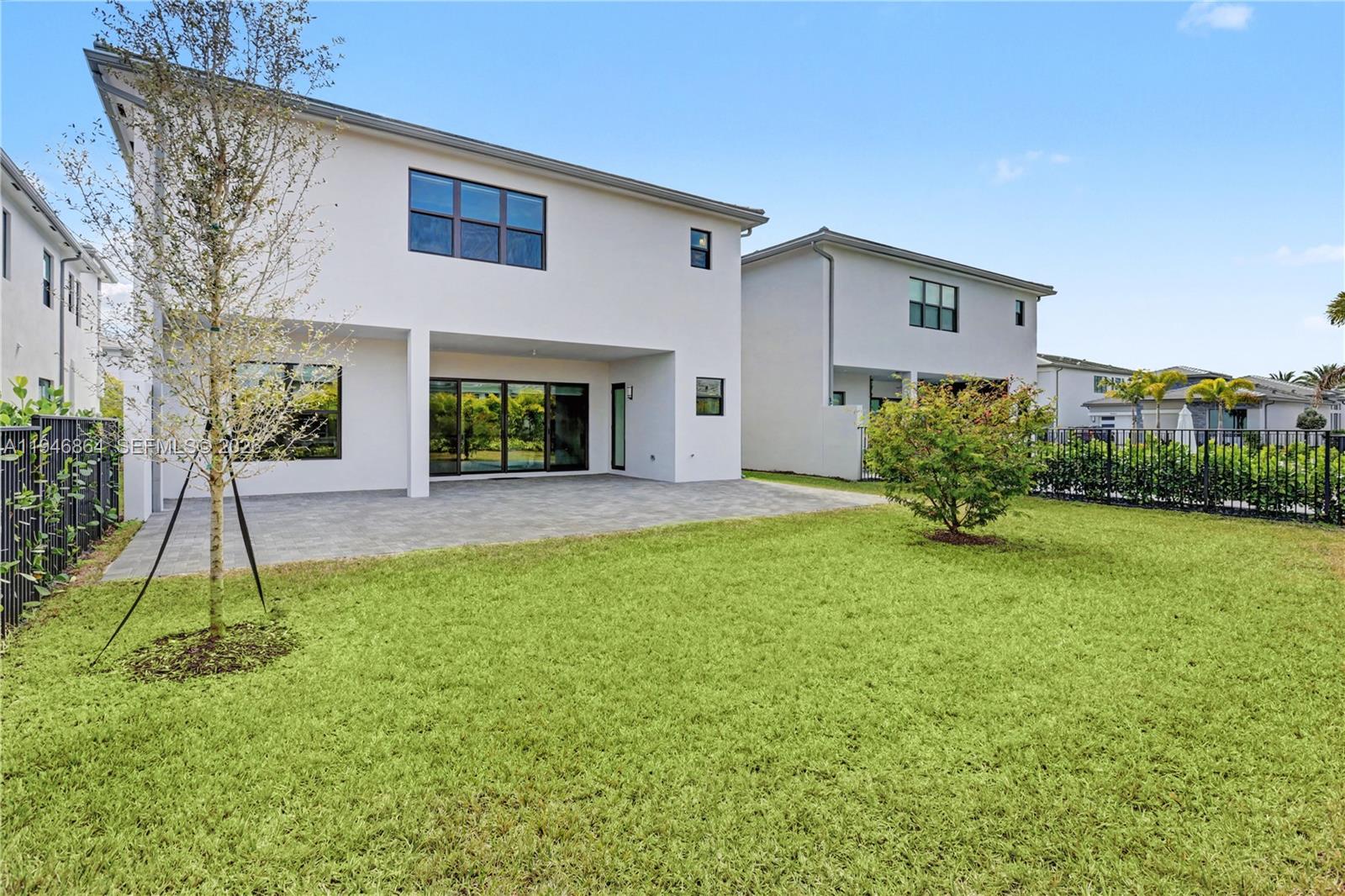 LOTUS PALM - Residential