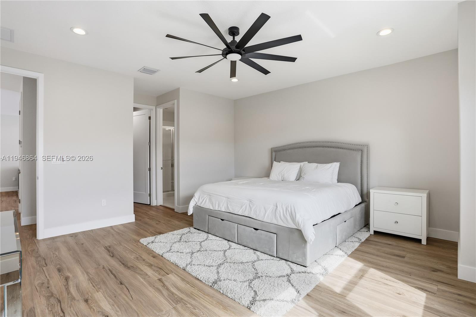 LOTUS PALM - Residential