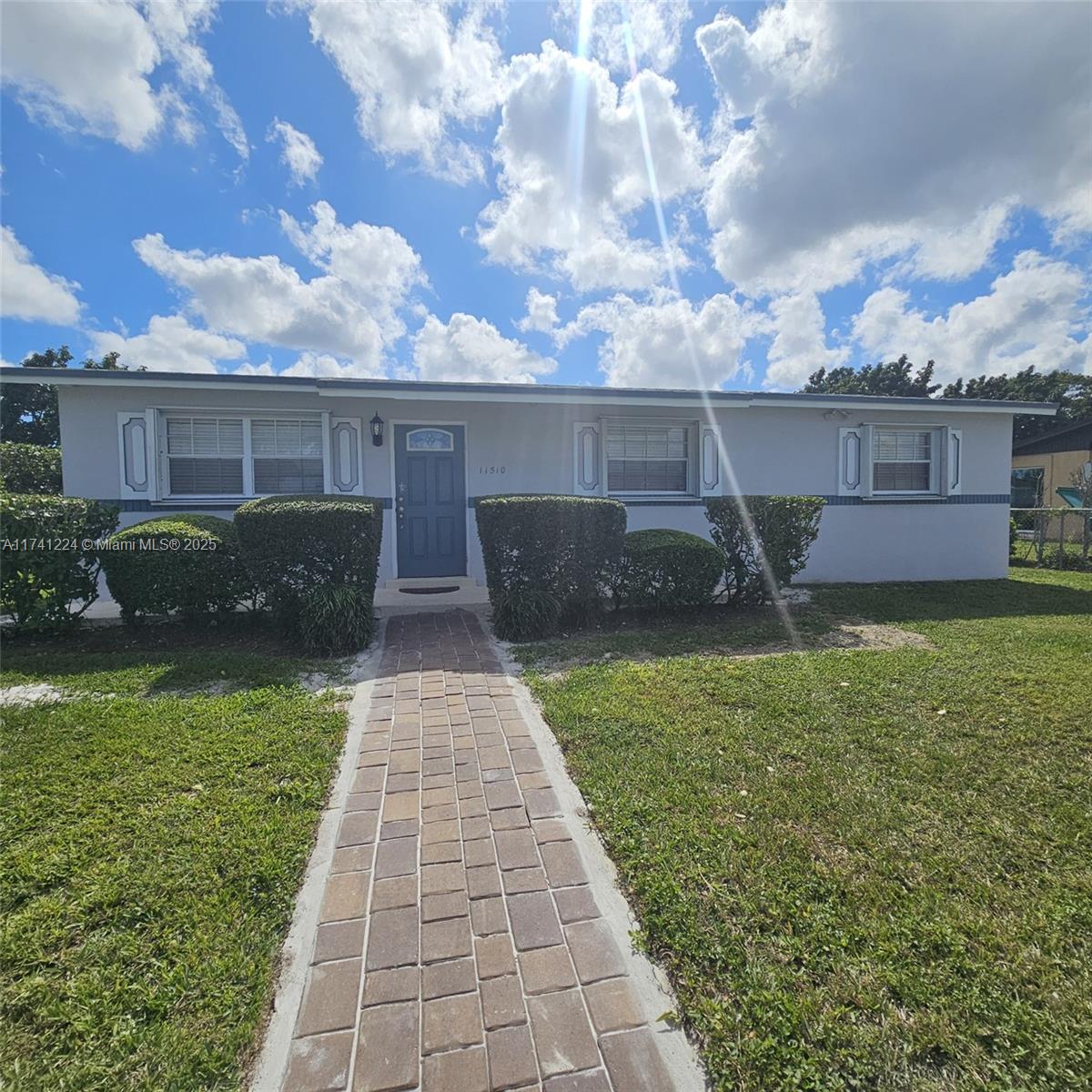 Rental Property at 11510 Sw 181st Ter, Miami, Broward County, Florida - Bedrooms: 2 
Bathrooms: 2  - $2,900 MO.