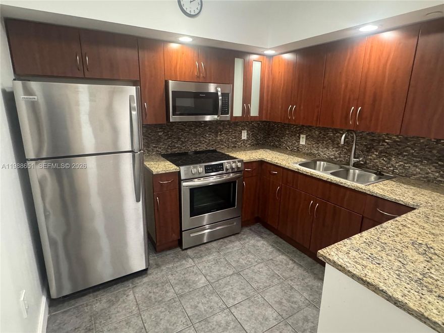 Spacious and well-maintained 2-bedroom, 2-bathroom unit located in the highly desirable Las Olas Waverly. This bright residence features an open layout, modern kitchen, and a private balcony with great views.
Enjoy resort-style amenities including a rooftop pool, fitness center, tennis court, and 24-hour concierge/security. Just steps from Las Olas Blvd, offering top restaurants, shopping, and nightlife, and only minutes to the beach.
Prime location with easy access to downtown Fort Lauderdale, major highways, and the airport. 
NO last month required. Easy to show!