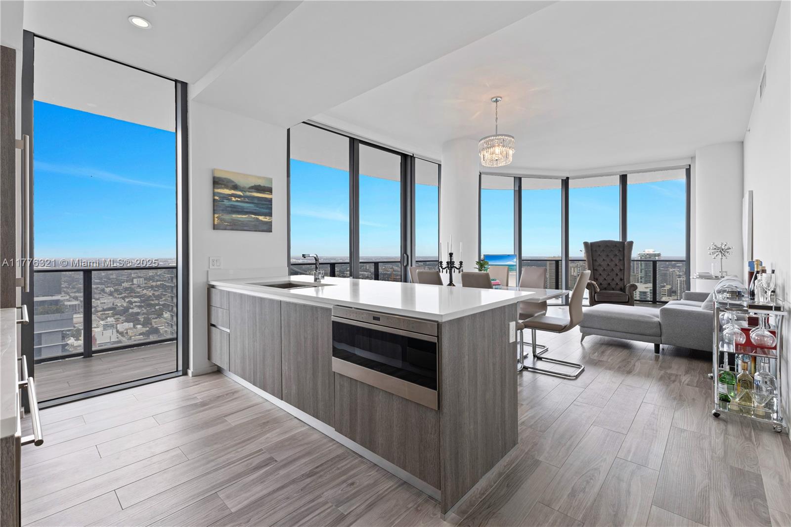 801 SMA RESIDENCES CONDO - Residential