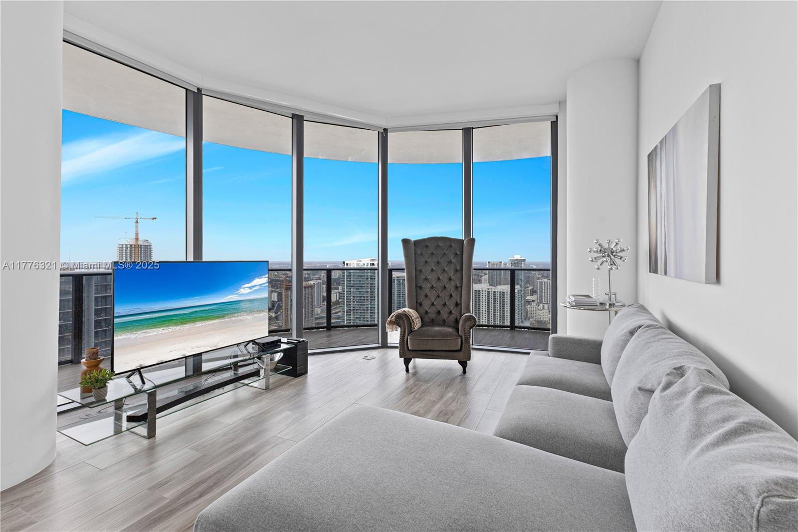 801 SMA RESIDENCES CONDO - Residential