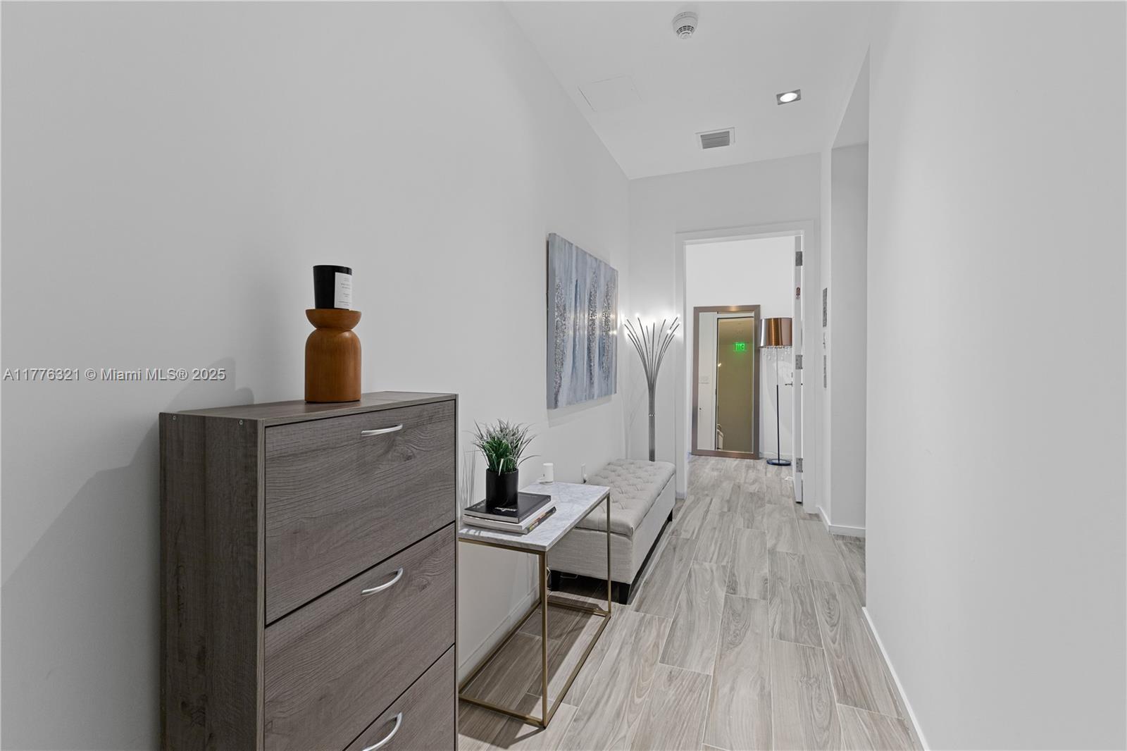 801 SMA RESIDENCES CONDO - Residential