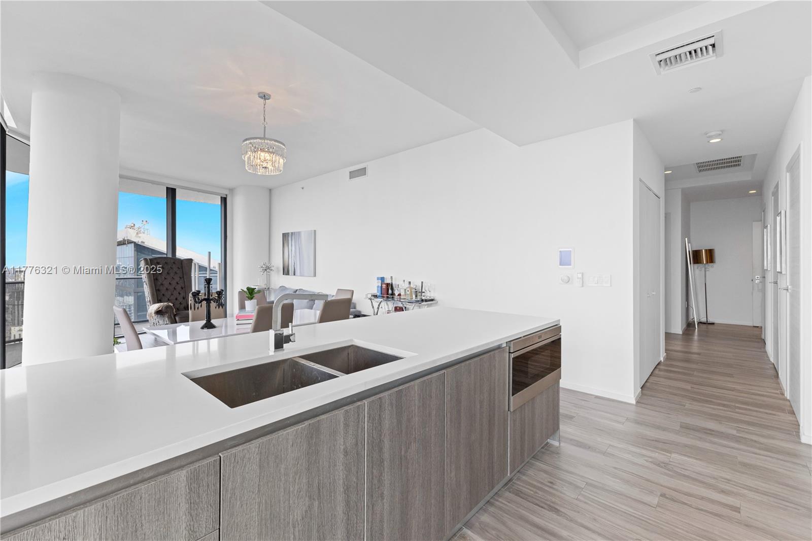 801 SMA RESIDENCES CONDO - Residential