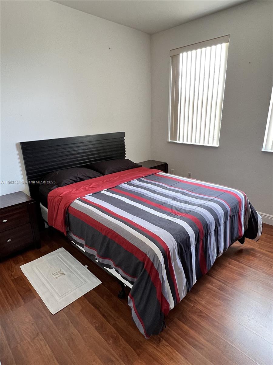 ISLANDS AT DORAL 1ST ADDN - Residential Lease