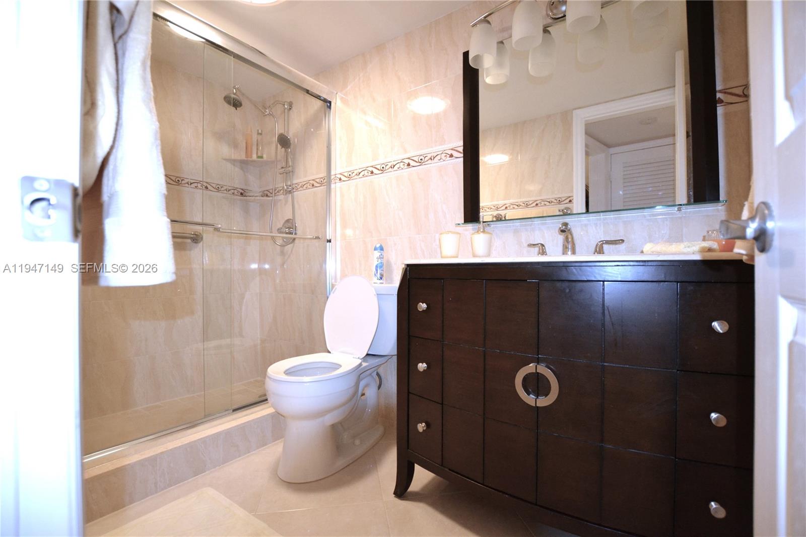 PARADISE VILLAS CONDO - Residential