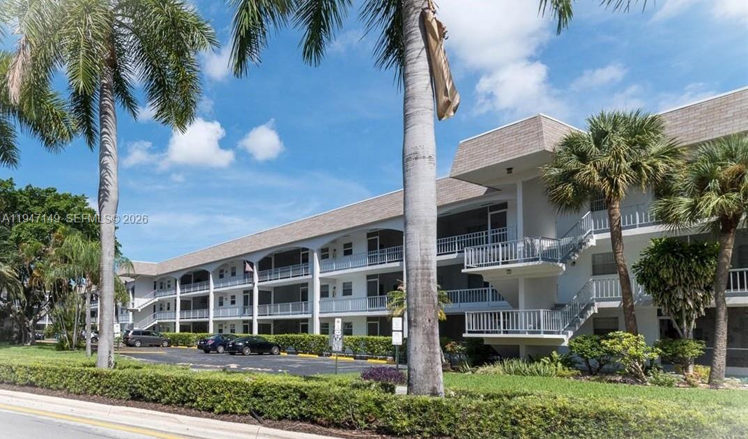 581 Blue Heron Dr 302-B