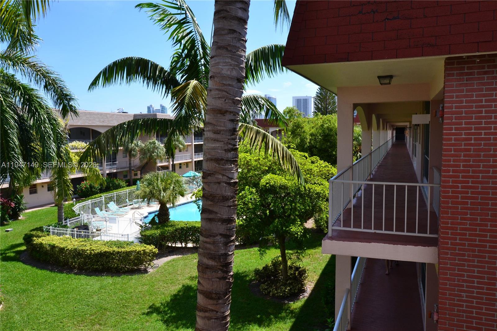 PARADISE VILLAS CONDO - Residential