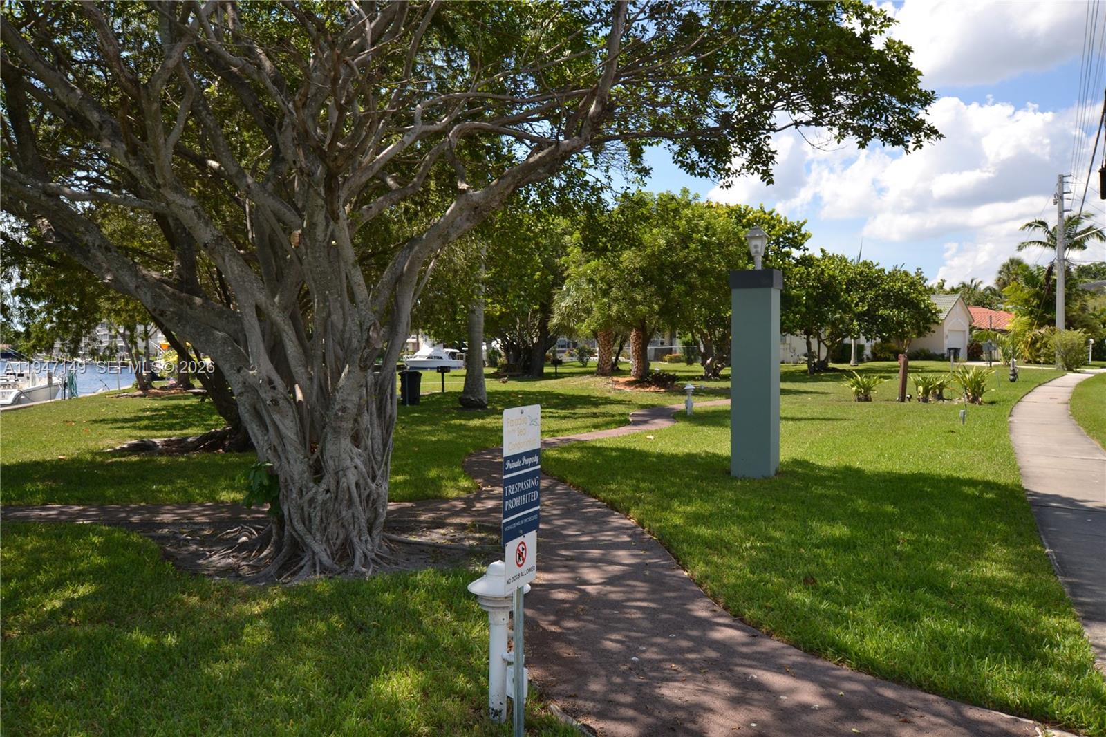 PARADISE VILLAS CONDO - Residential