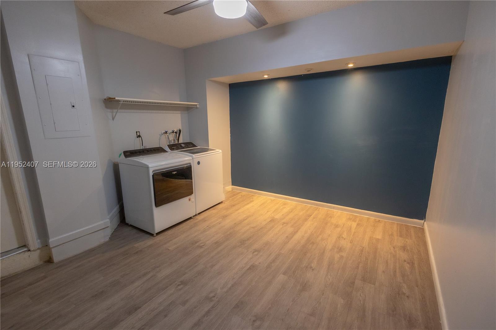 WEITZER SERENA LAKES WEST - Residential