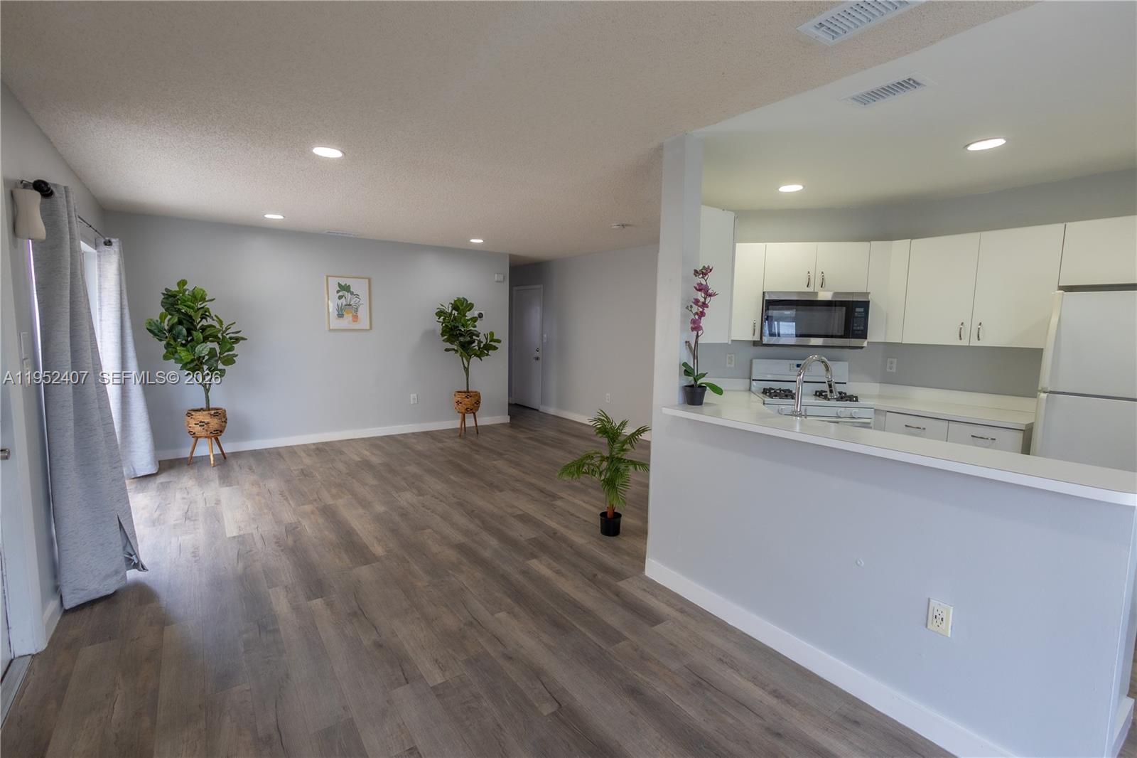 WEITZER SERENA LAKES WEST - Residential