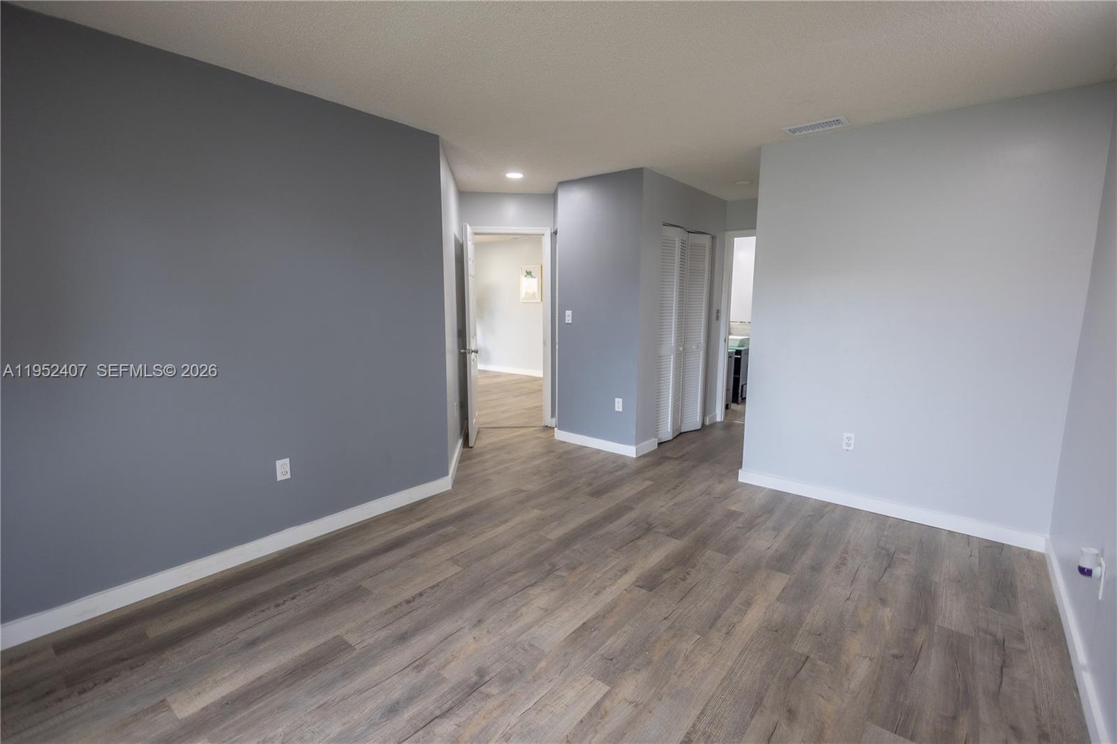 WEITZER SERENA LAKES WEST - Residential