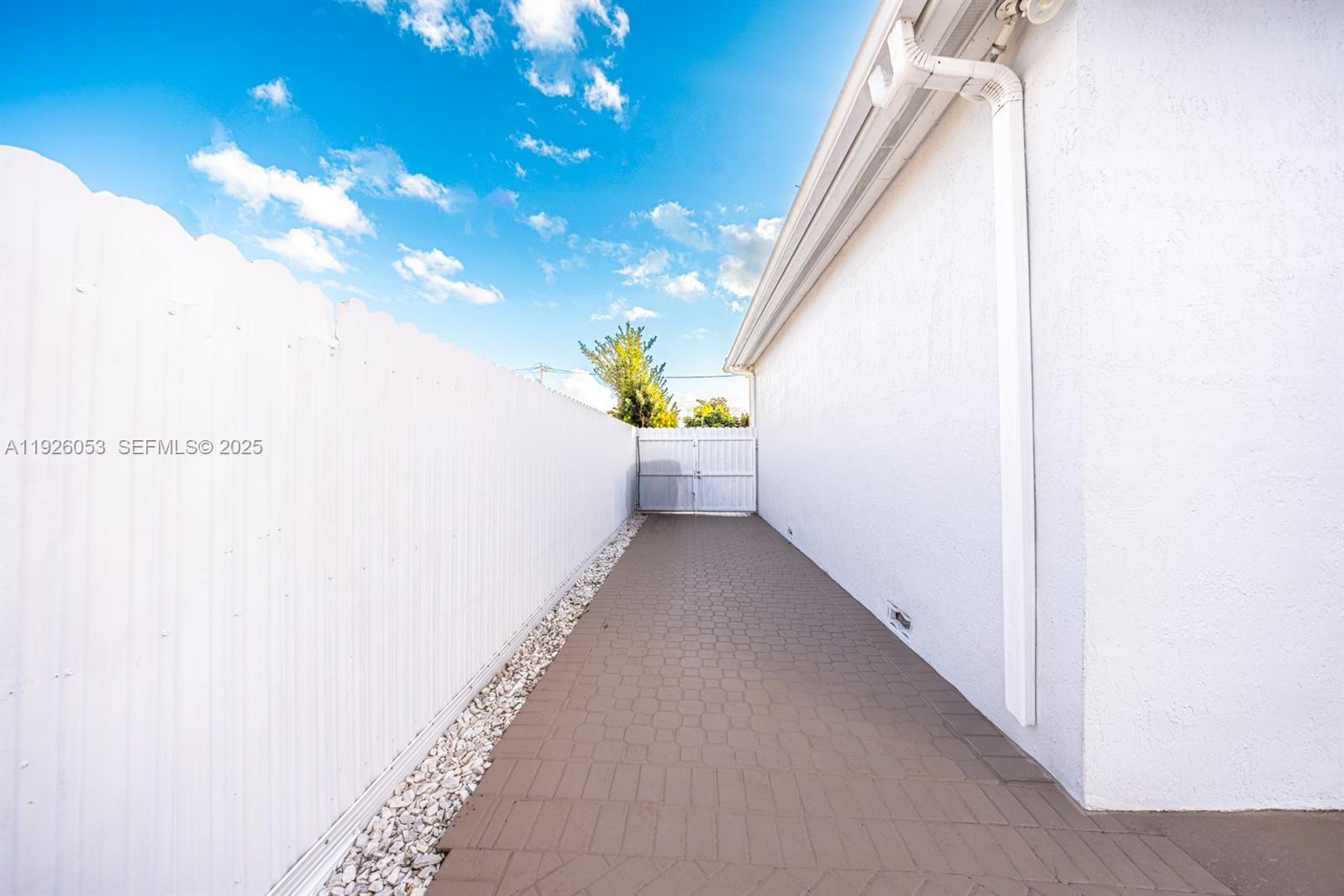 ASCOT PARK - Residential