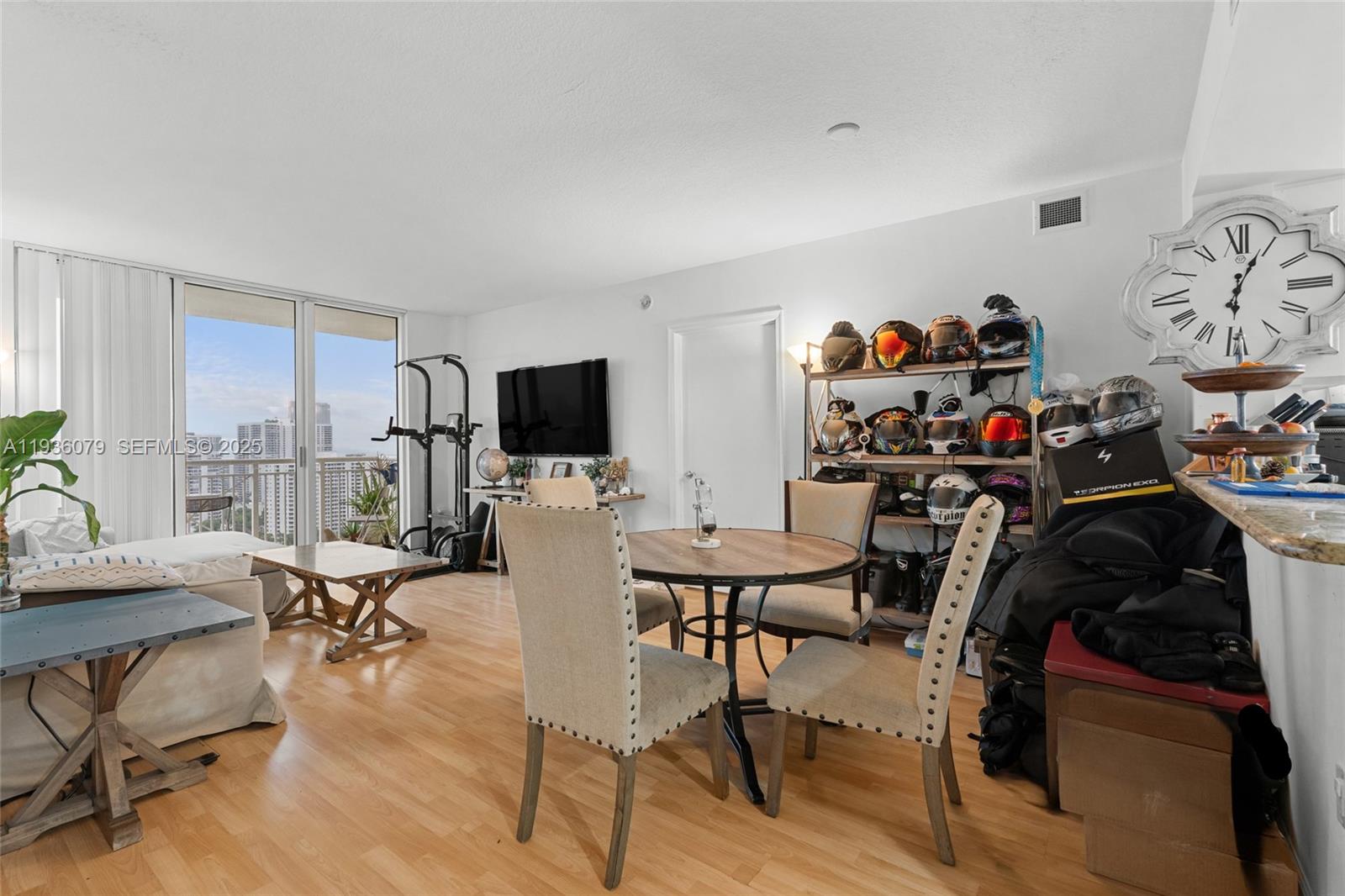 TURNBERRY ON THE GREEN CO - Residential