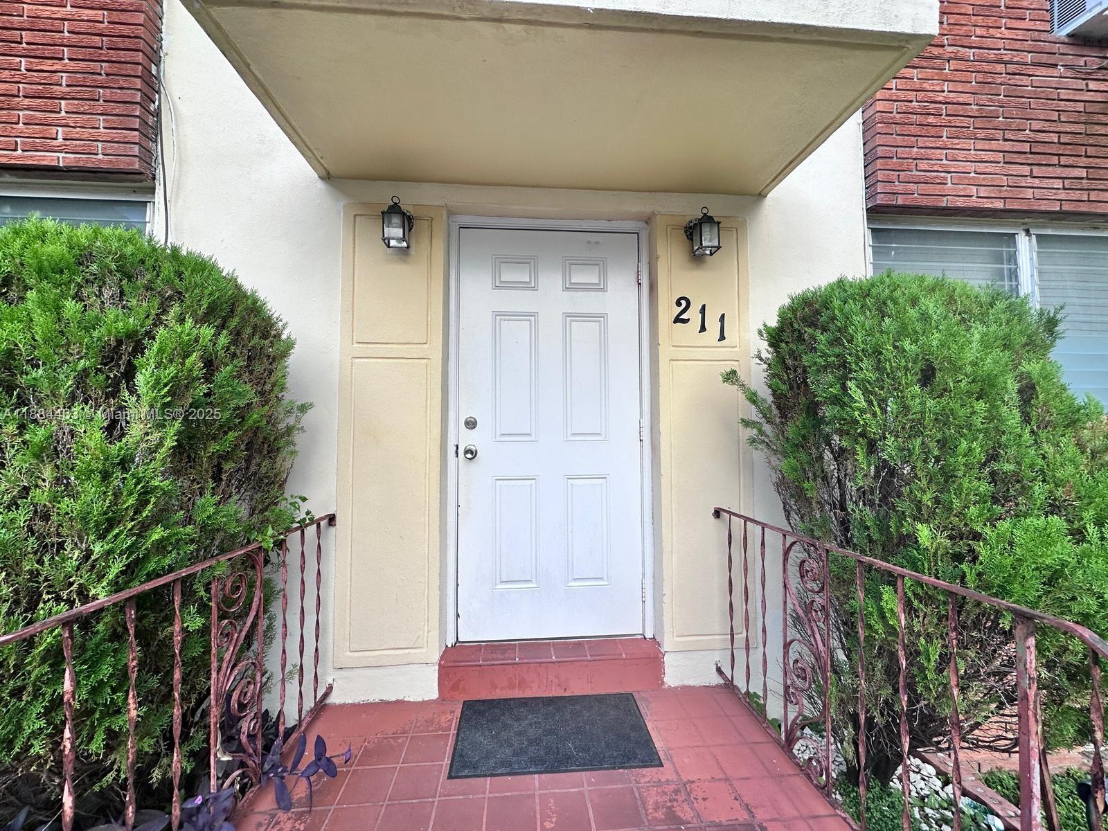 C GAB DOUGLAS SEC - Residential Lease