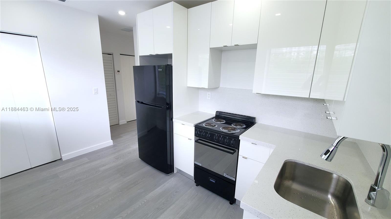 C GAB DOUGLAS SEC - Residential Lease