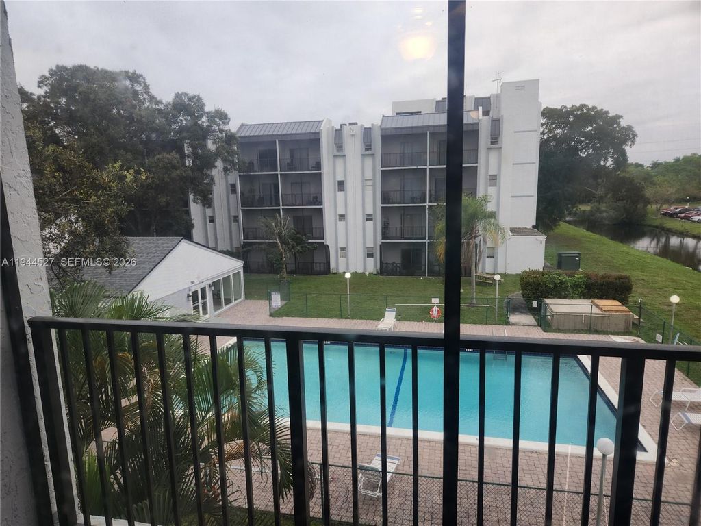 Photo of 7521 NW 16th St #4306, Plantation, FL 33313 (MLS # A11944527)