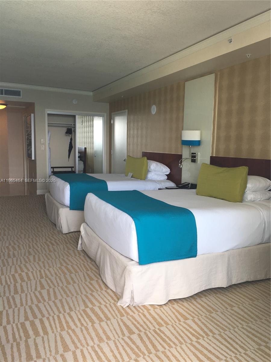 TRUMP INTERNATIONAL SONES - Residential