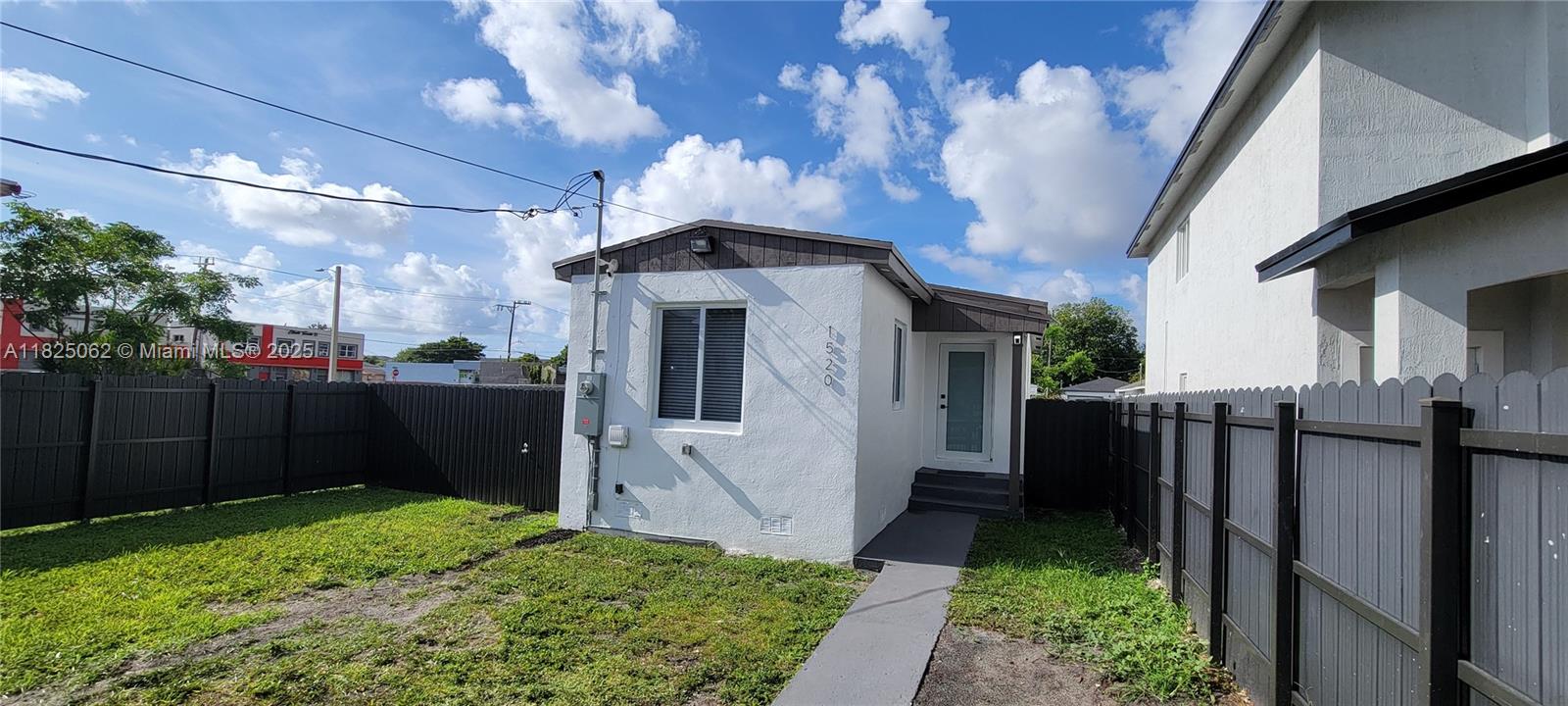 1520 NW 69th St