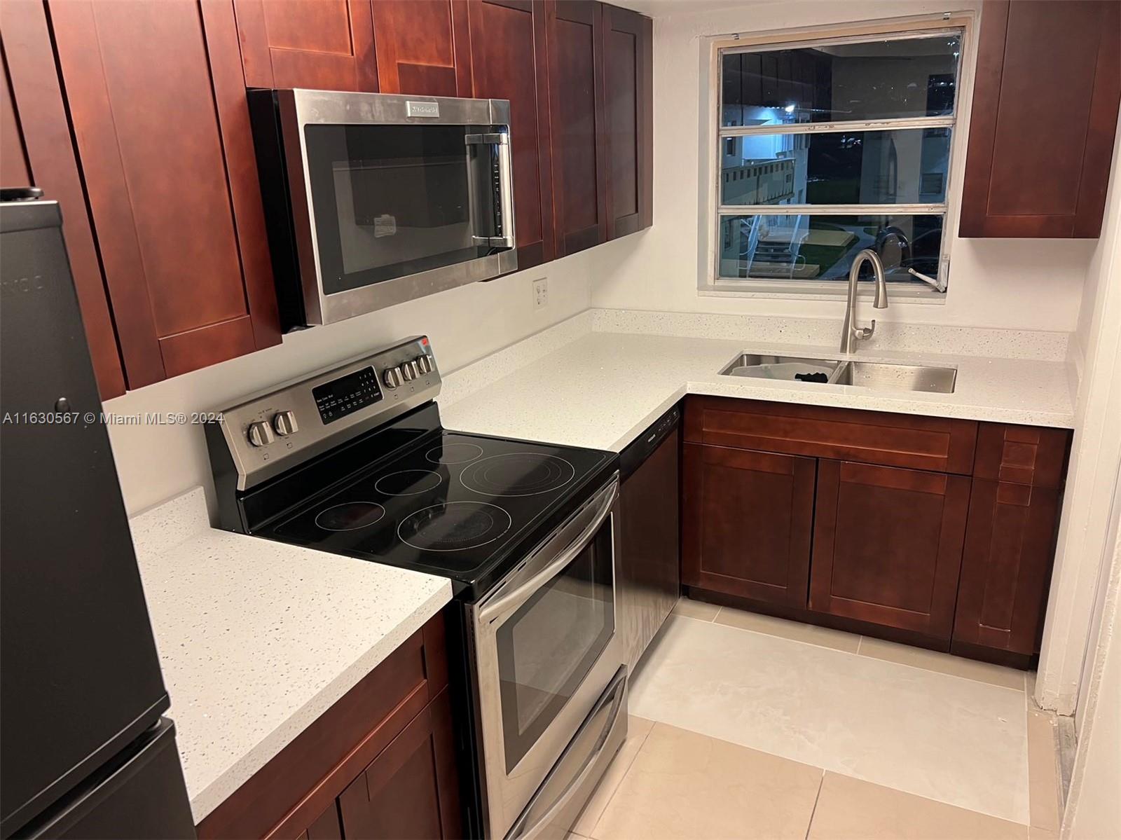 7324 Sw 82nd St St B210, Miami, Broward County, Florida - 2 Bedrooms  
1 Bathrooms - 