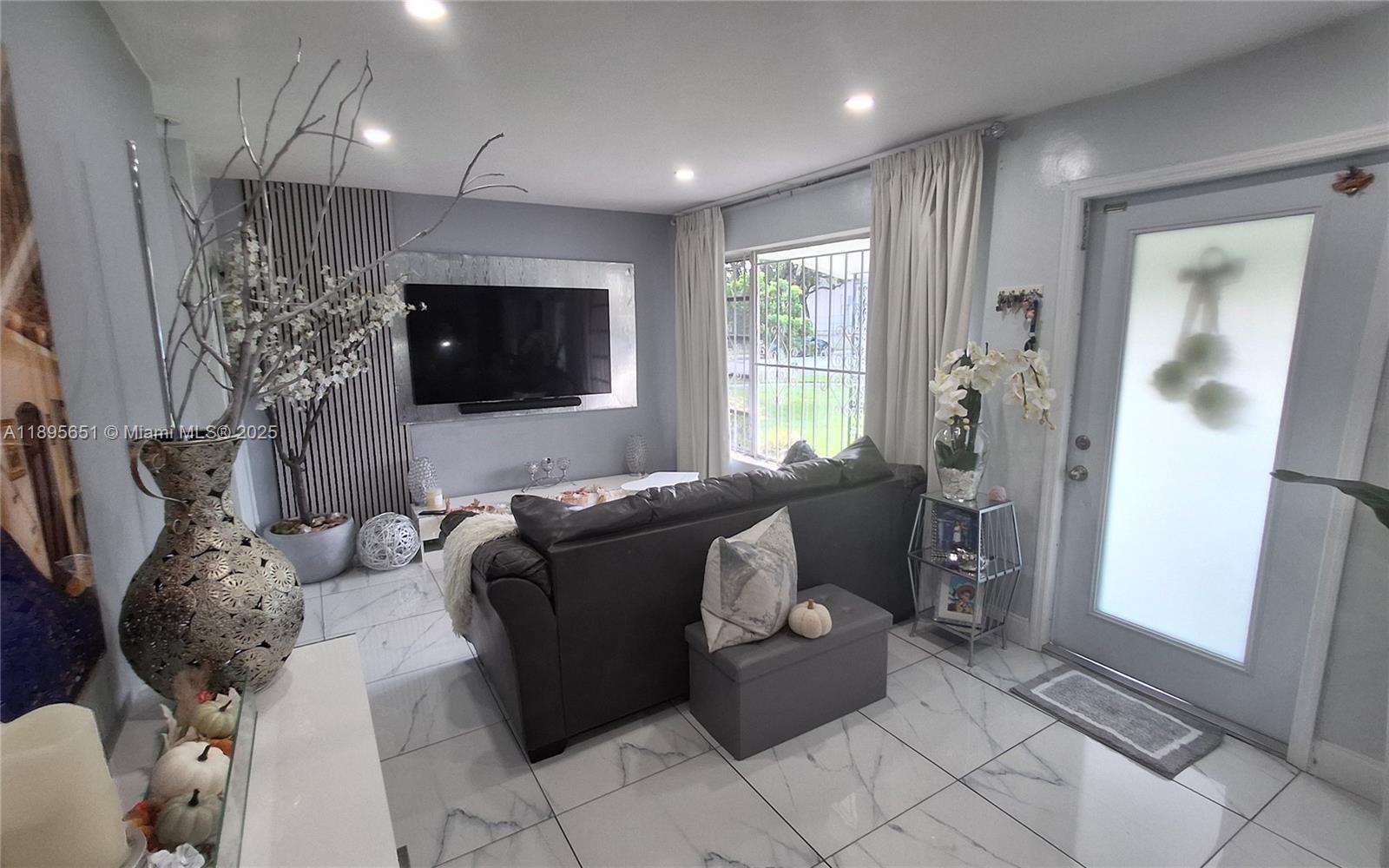 RICHMOND HGTS ESTS 3RD AD - Residential