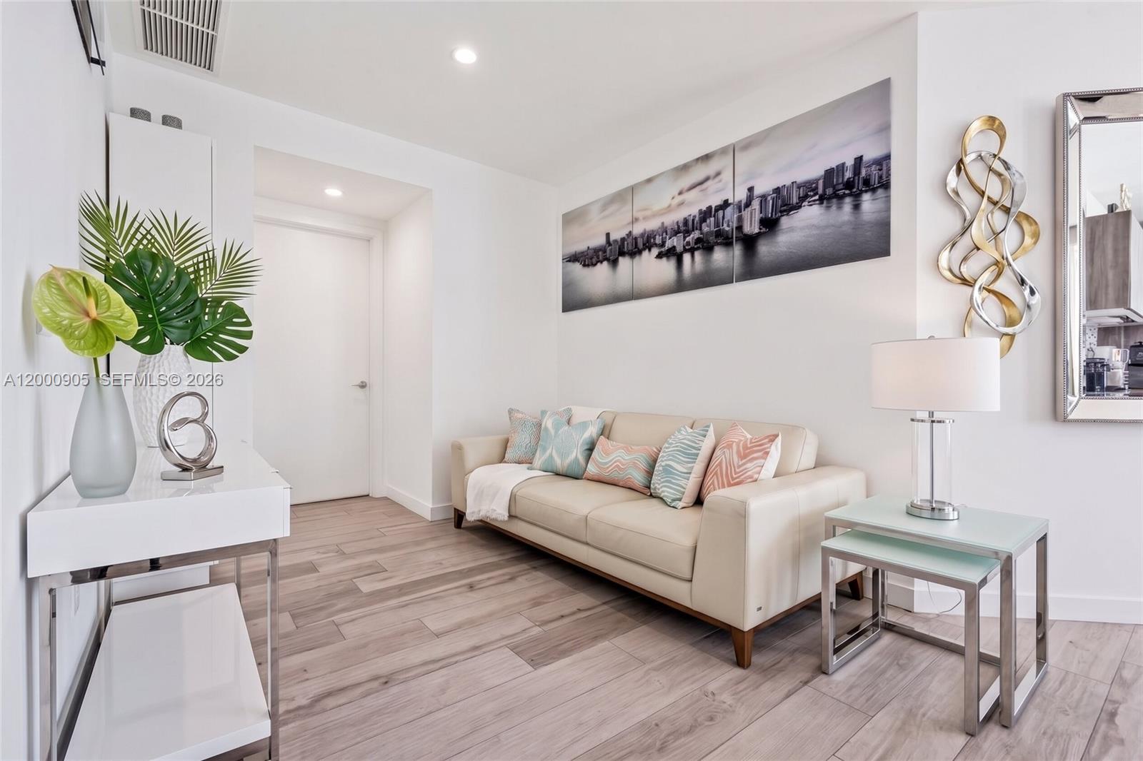 GRAN PARAISO CONDO - Residential