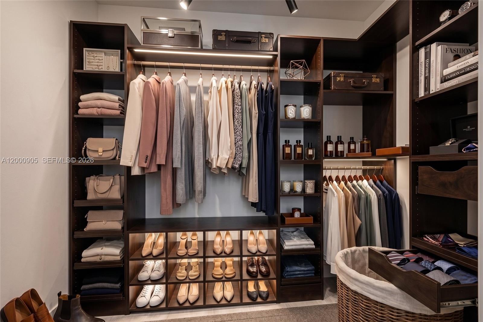 GRAN PARAISO CONDO - Residential