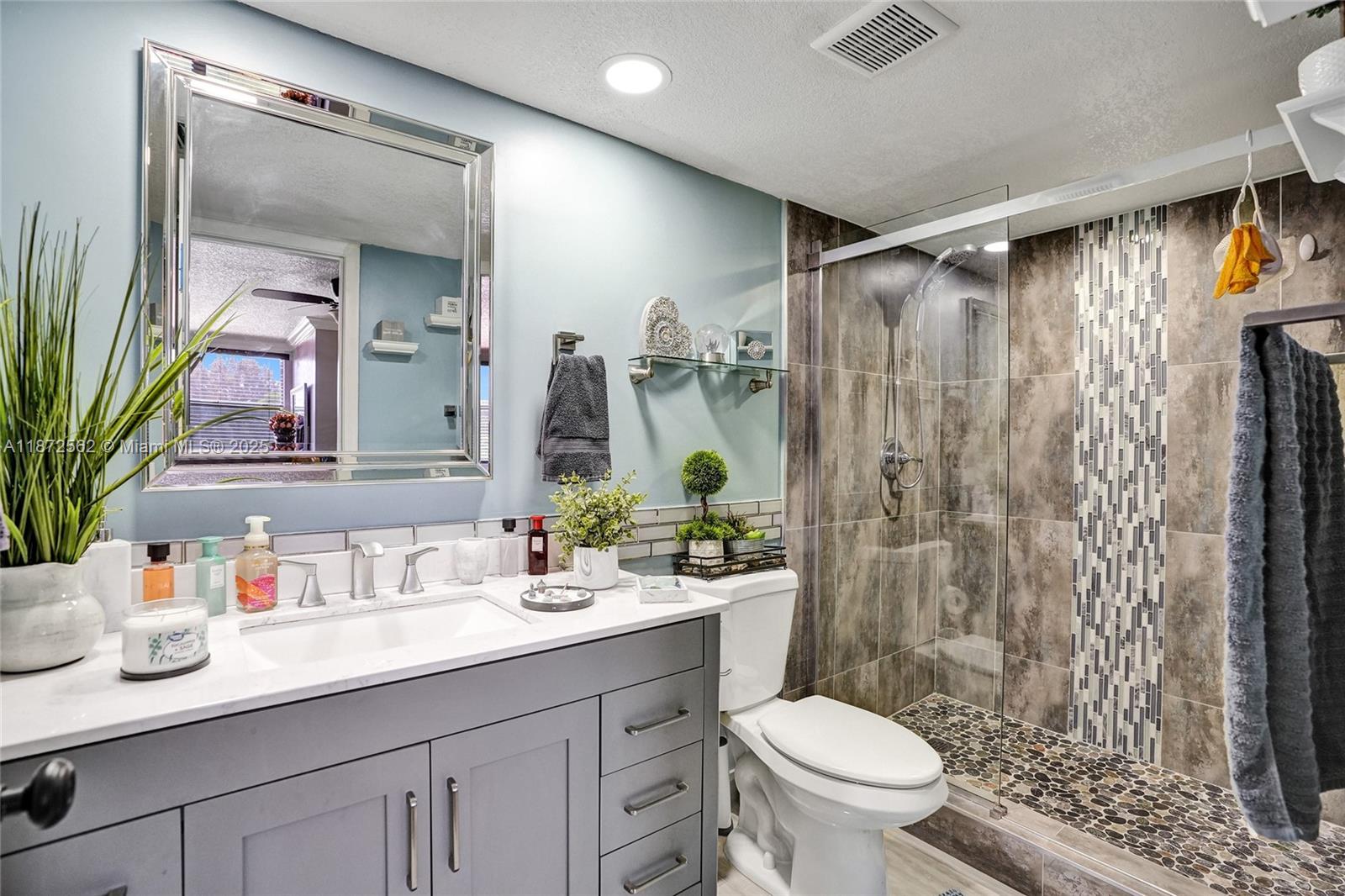 CASCADES OF LAUDERHILL - Residential