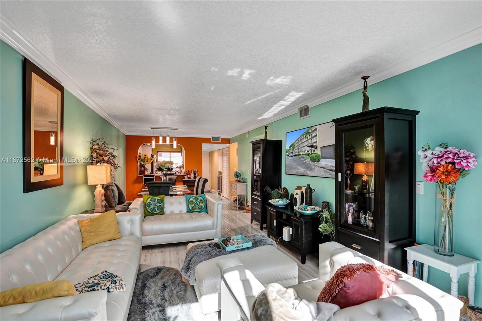 CASCADES OF LAUDERHILL - Residential