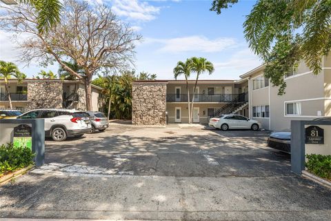 81 Edgewater Dr 203 Coral Gables FL 33133