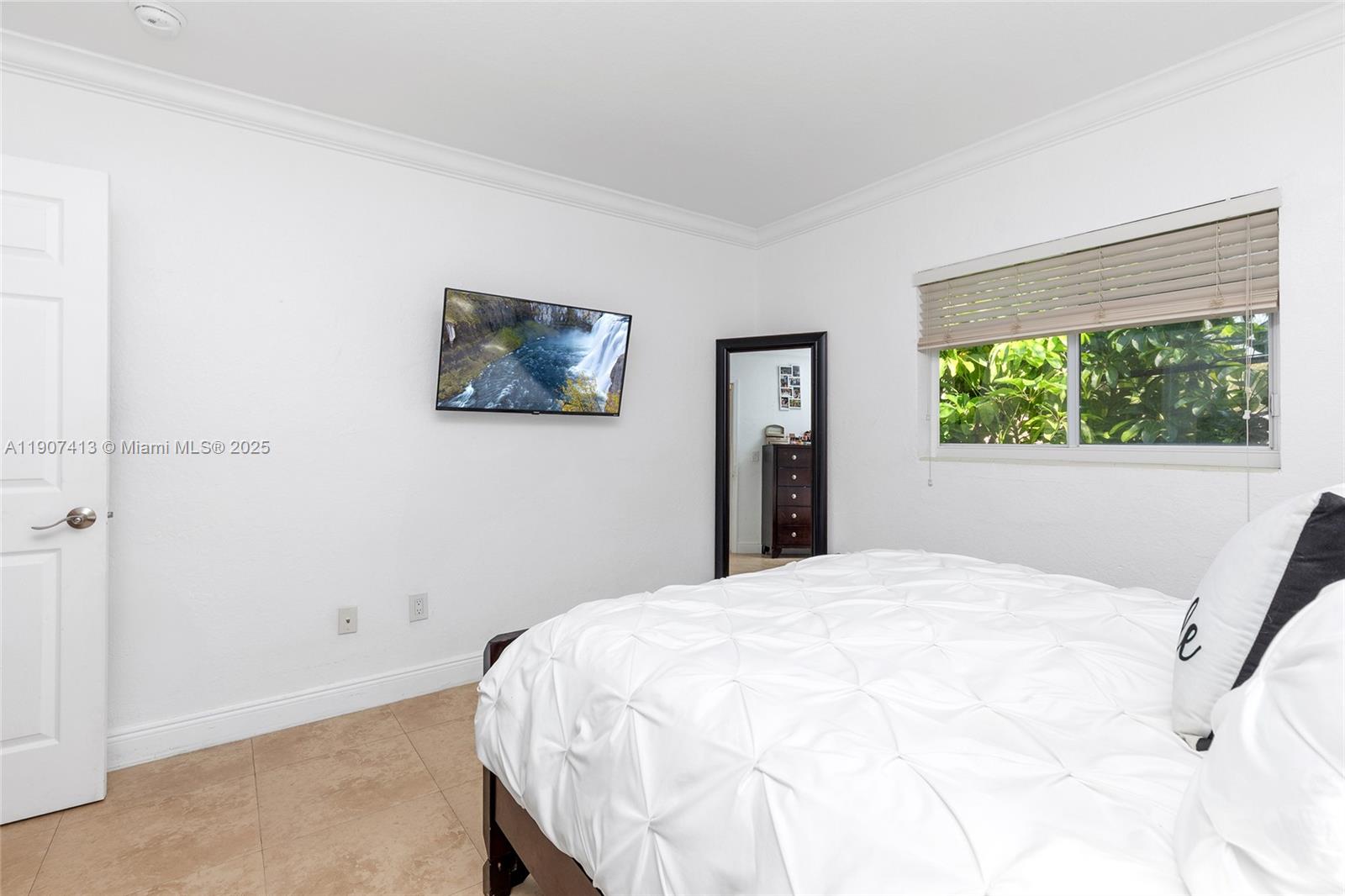 EDGEWATER OF CORAL GABLES - Residential Lease