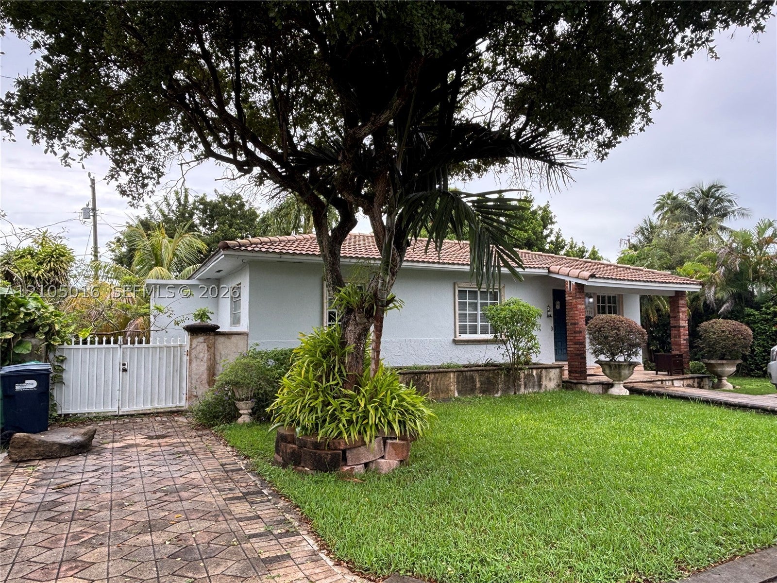 7325 SW 18th St Rd