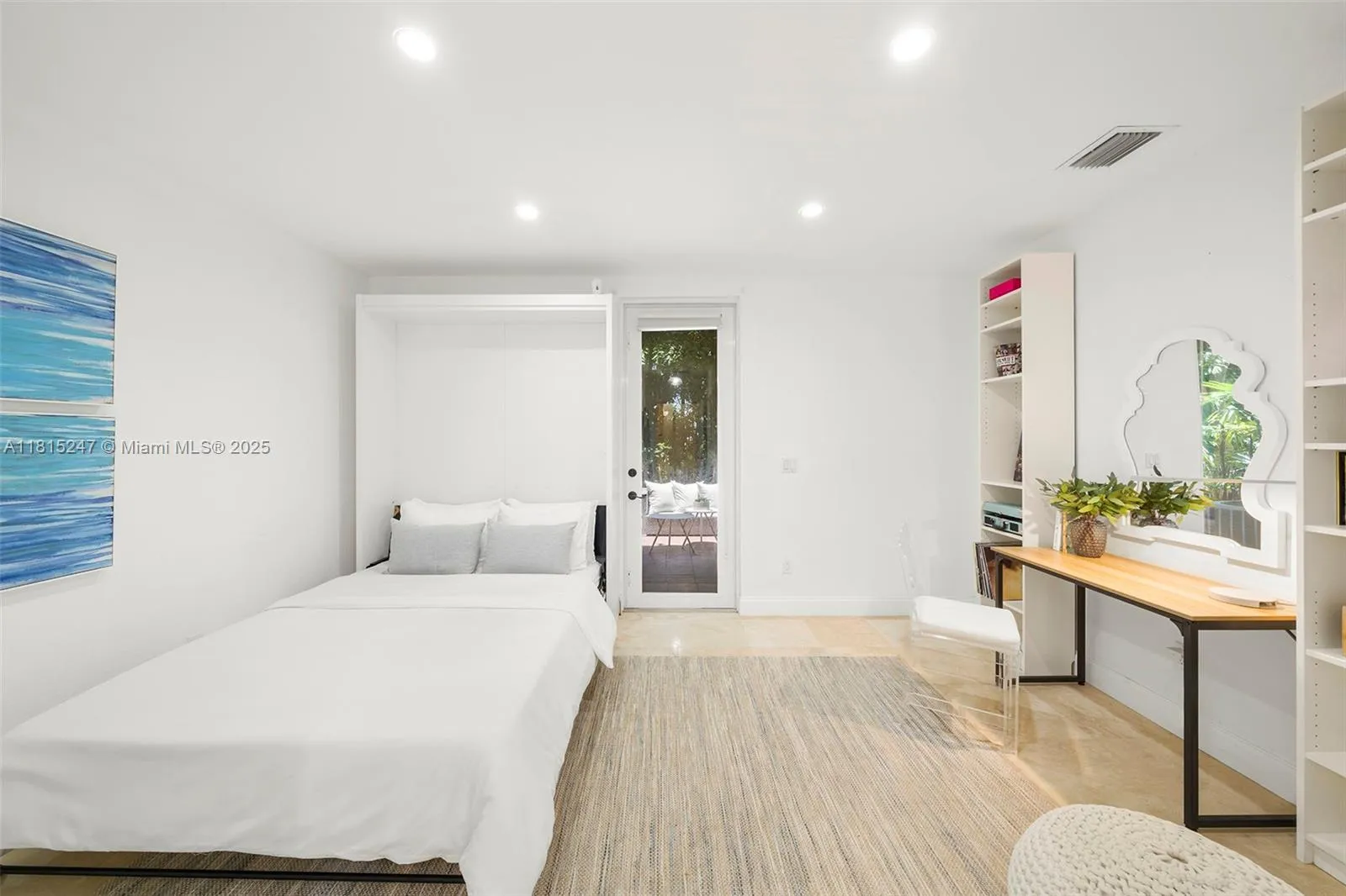 Coral Gables, Florida 33134, United States, 4 Bedrooms Bedrooms, ,4 BathroomsBathrooms,Residential,Active,144779