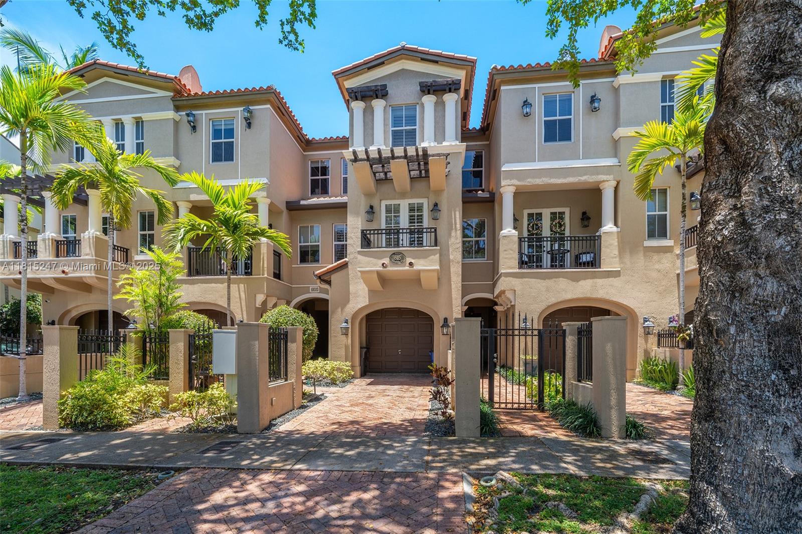 615 Santander Ave C, Coral Gables, Broward County, Florida - 4 Bedrooms  
4 Bathrooms - 