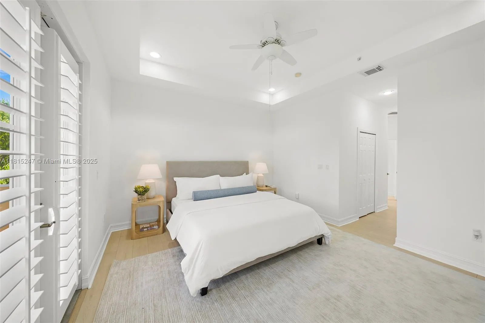 Coral Gables, Florida 33134, United States, 4 Bedrooms Bedrooms, ,4 BathroomsBathrooms,Residential,Active,144779