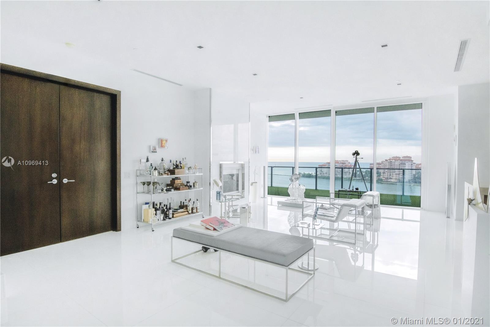 APOGEE CONDO - Residential