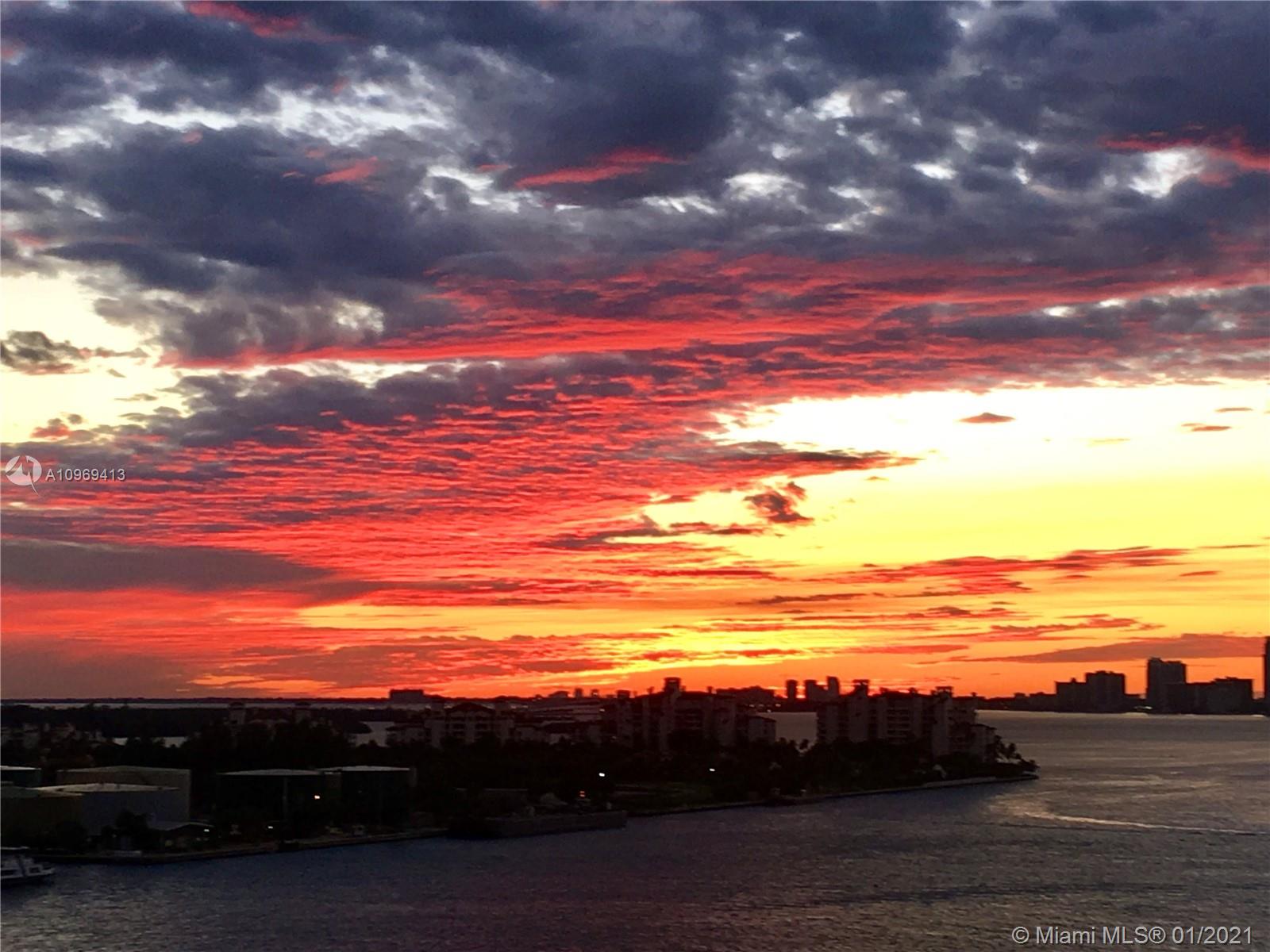 APOGEE CONDO - Residential